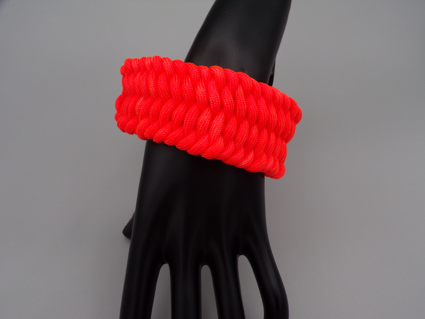 Paracord bracelet