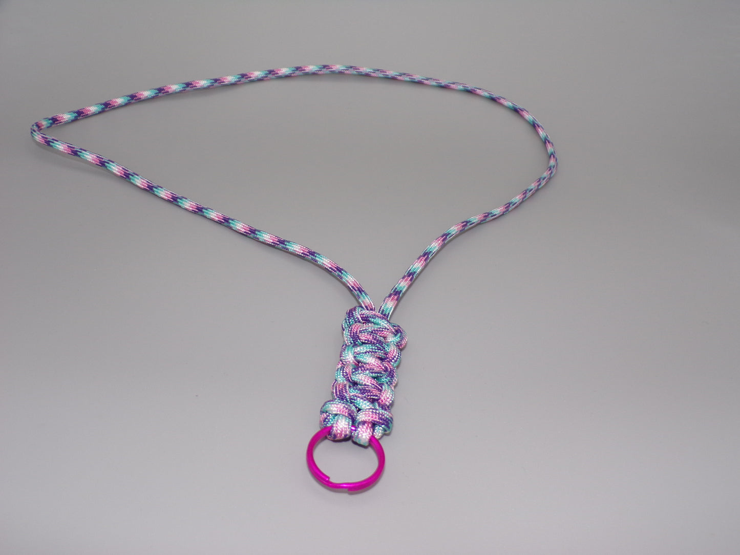 Paracord lanyard